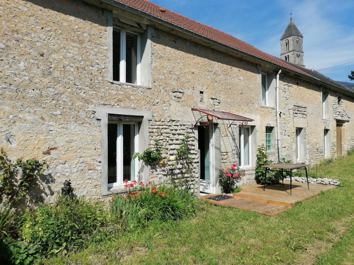 Maison Renovee En Pierres Sejour Spacieux Avec Jardin Et Terrasse Amenagee Pres Omaha Beach & Bayeux A 5Mn De La Mer Tous Commerces Commes Exterior photo