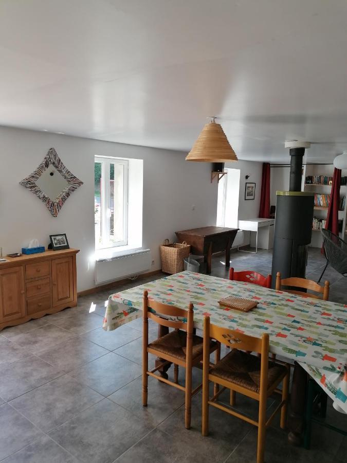 Maison Renovee En Pierres Sejour Spacieux Avec Jardin Et Terrasse Amenagee Pres Omaha Beach & Bayeux A 5Mn De La Mer Tous Commerces Commes Exterior photo