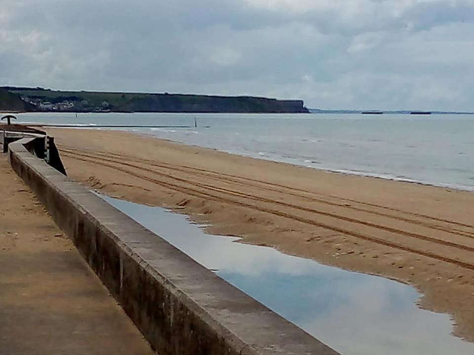 Maison Renovee En Pierres Sejour Spacieux Avec Jardin Et Terrasse Amenagee Pres Omaha Beach & Bayeux A 5Mn De La Mer Tous Commerces Commes Exterior photo